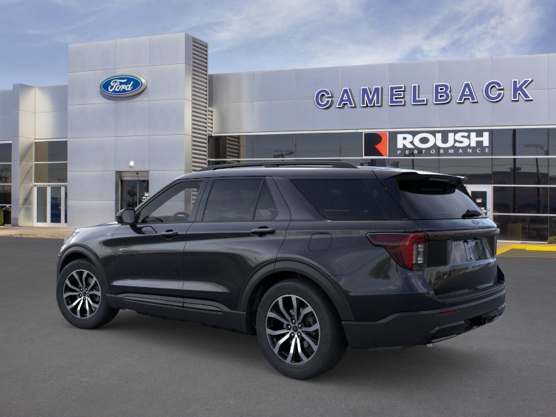 New 2026 Ford Explorer ST-Line RWD image 4