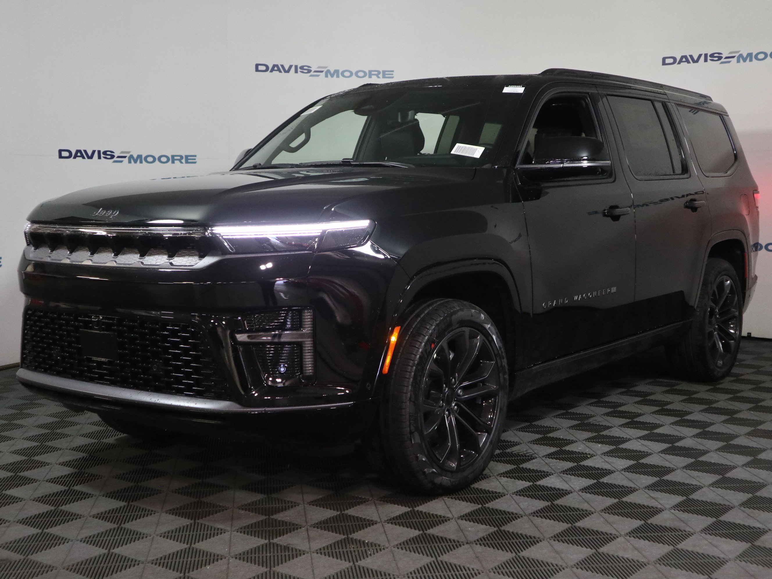 New 2026 Jeep Grand Wagoneer Summit image 13
