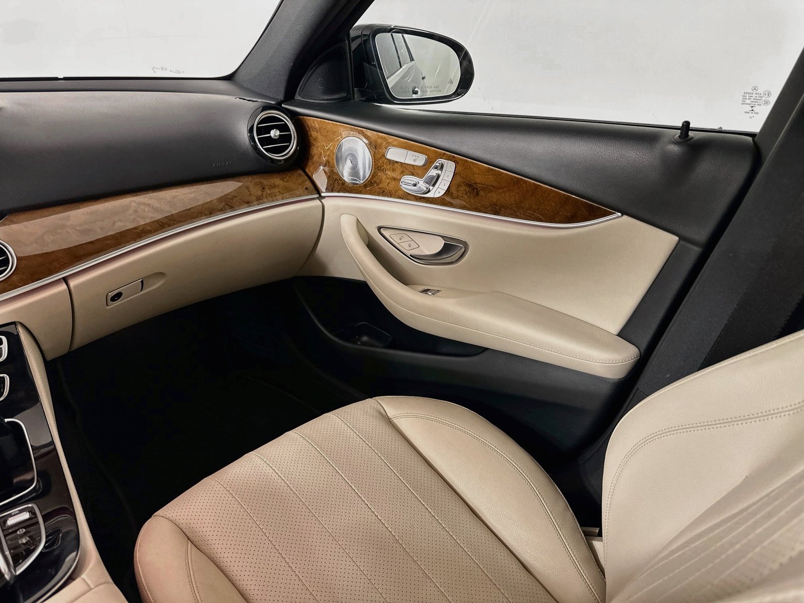 Used 2018 Mercedes-Benz E 300 4MATIC image 22