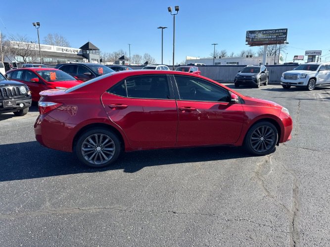Used 2016 Toyota Corolla S Premium image 7