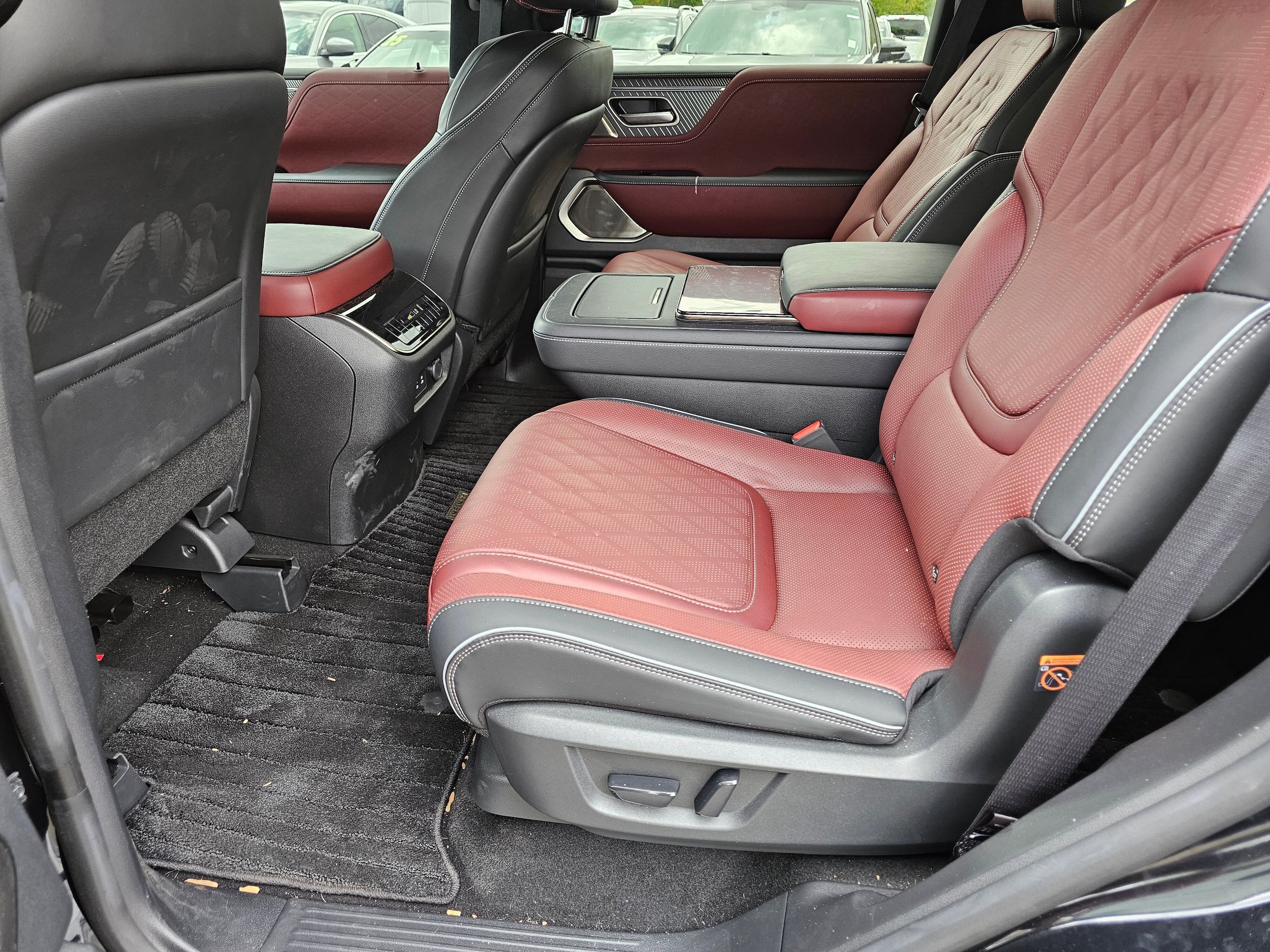 Used 2025 INFINITI QX80 Autograph AWD/4WD image 19