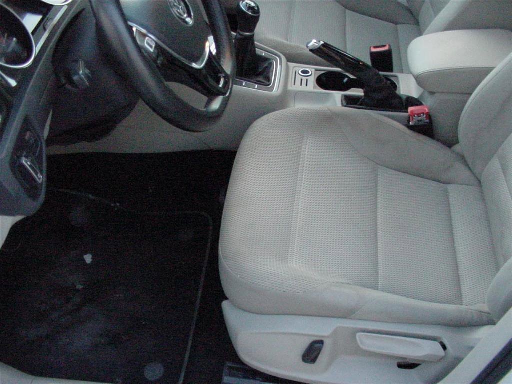 Used 2019 Volkswagen Golf S image 21