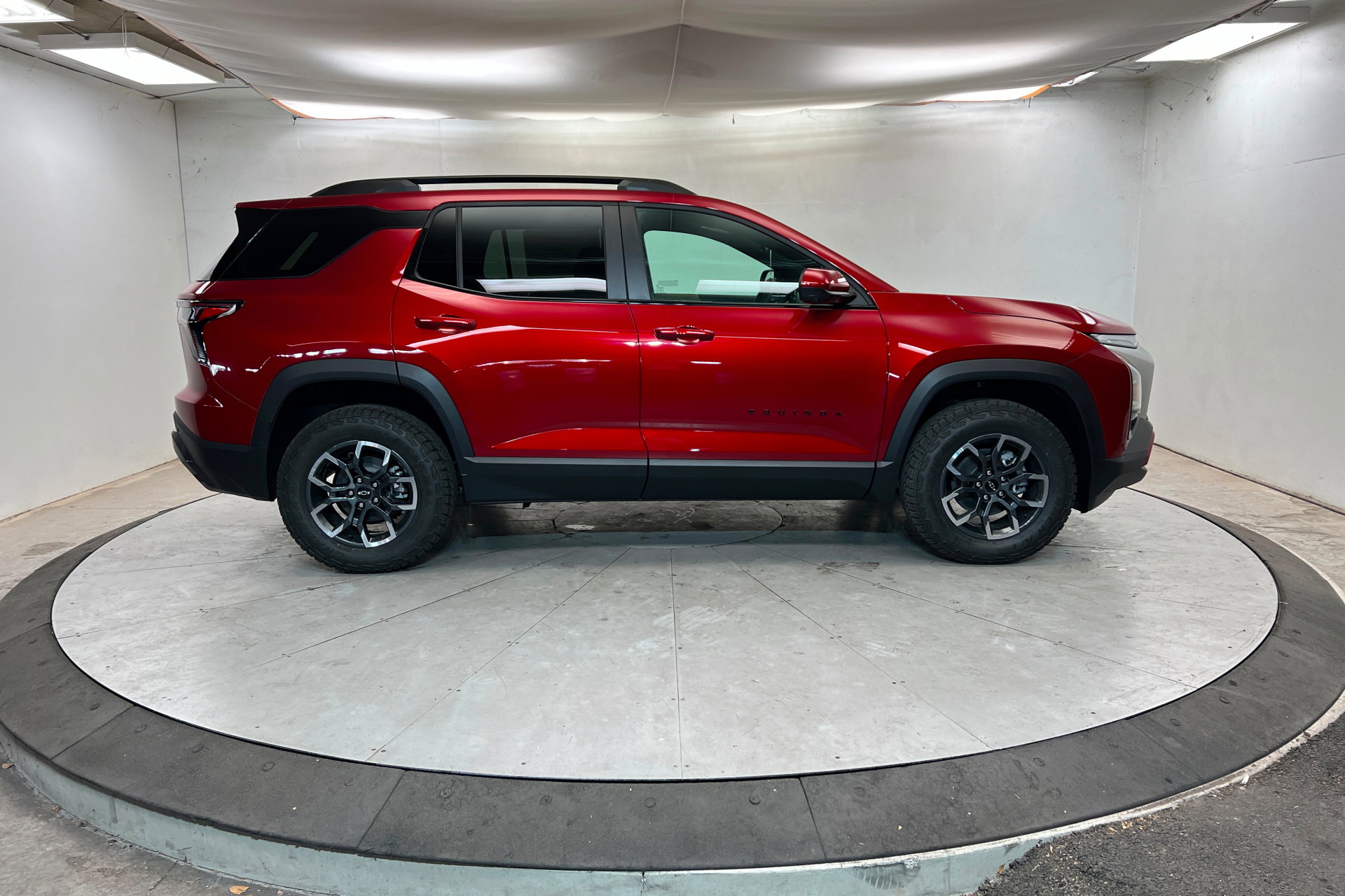 New 2026 Chevrolet Equinox ACTIV w/ Convenience Package III image 7