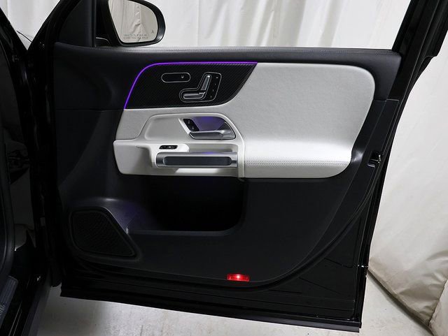 Certified 2023 Mercedes-Benz GLB 250 4MATIC image 32