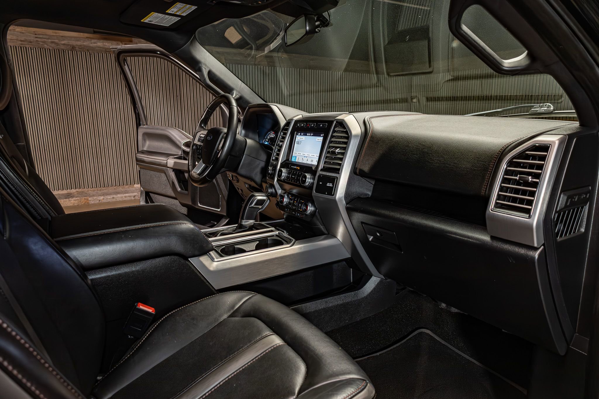 Used 2019 Ford F150 Platinum w/ Equipment Group 701A Luxury AWD/4WD image 18