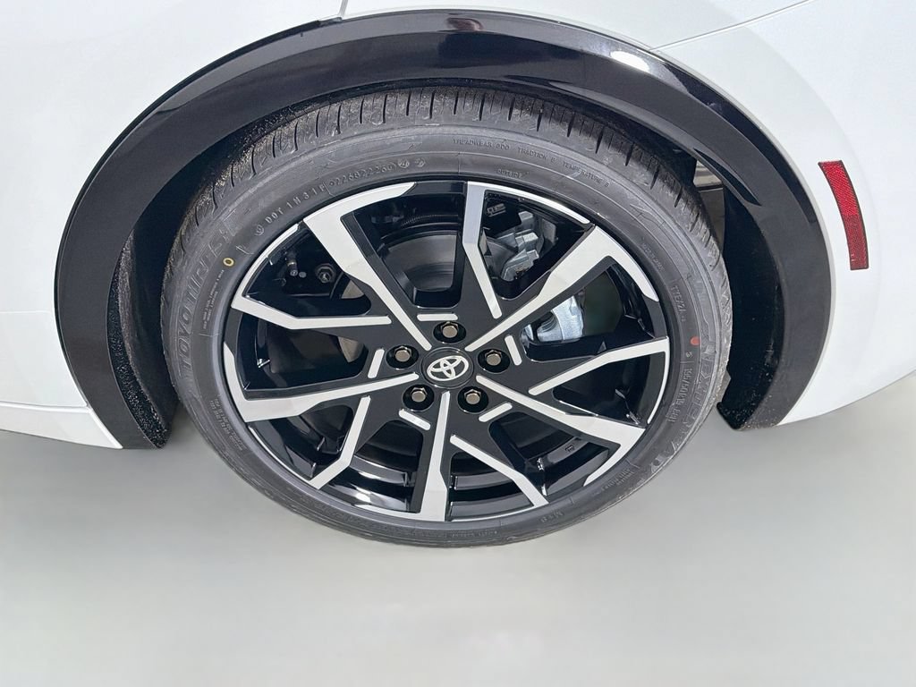 New 2027 Toyota Prius Plug-In Hybrid FWD image 26