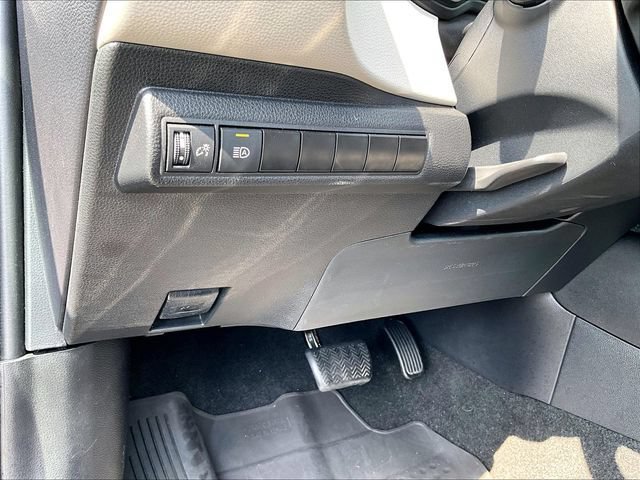 Used 2023 Toyota Corolla LE FWD image 29