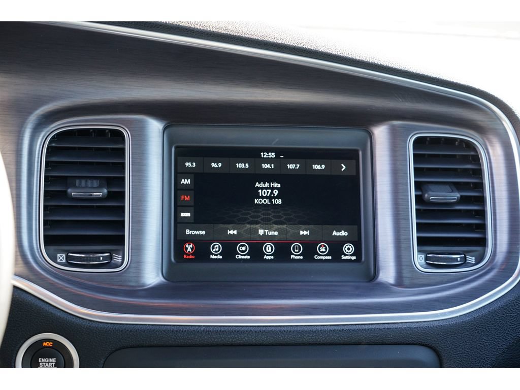 Used 2018 Dodge Charger SXT RWD image 22