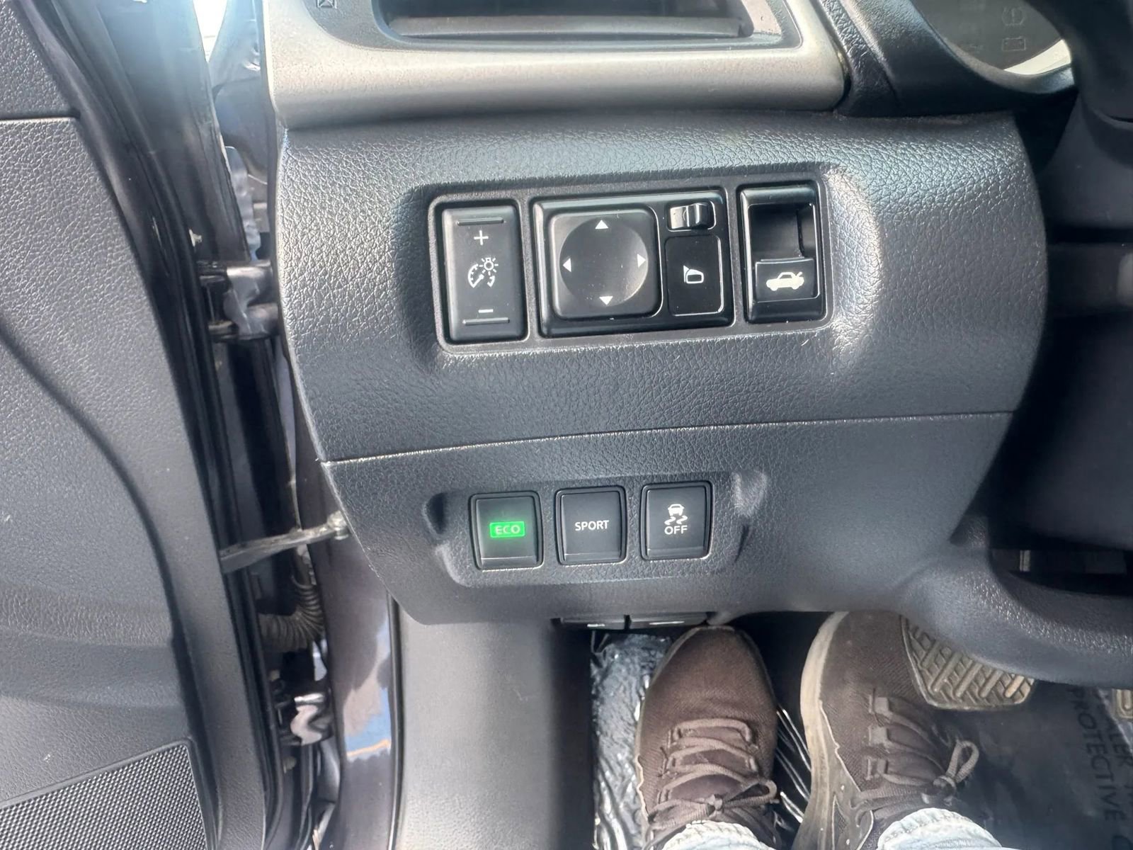 Used 2014 Nissan Sentra SR FWD image 20