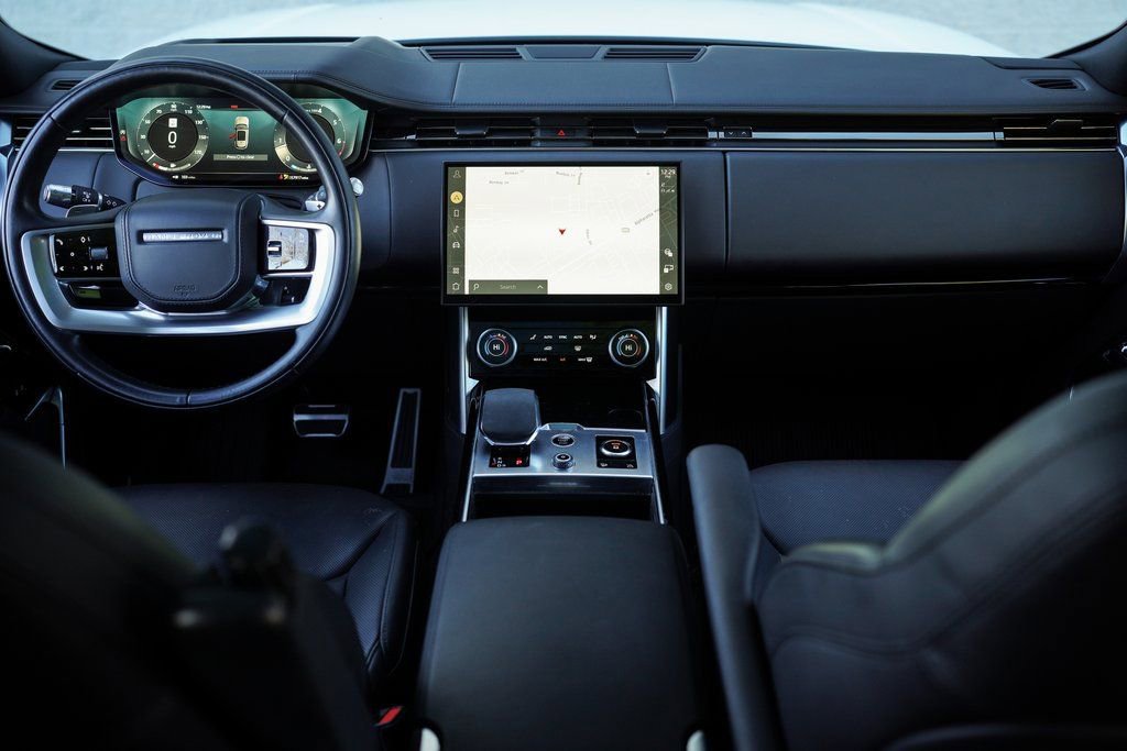 Used 2022 Land Rover Range Rover SE image 21