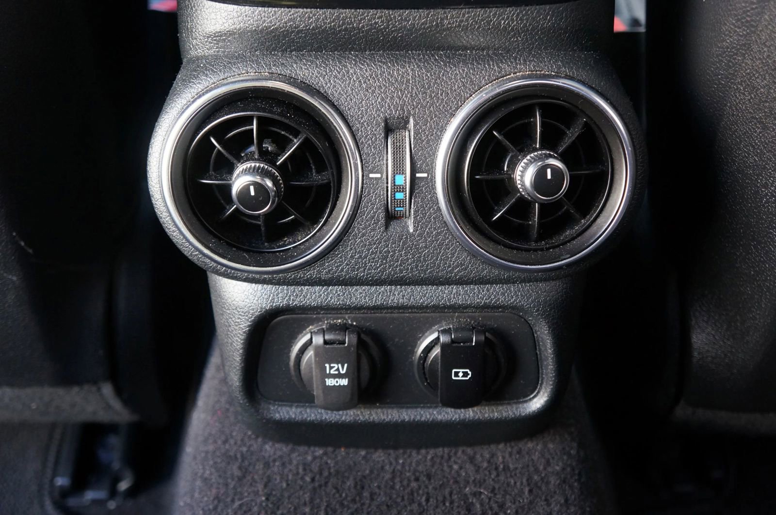 Used 2020 Kia Stinger GT-Line image 31