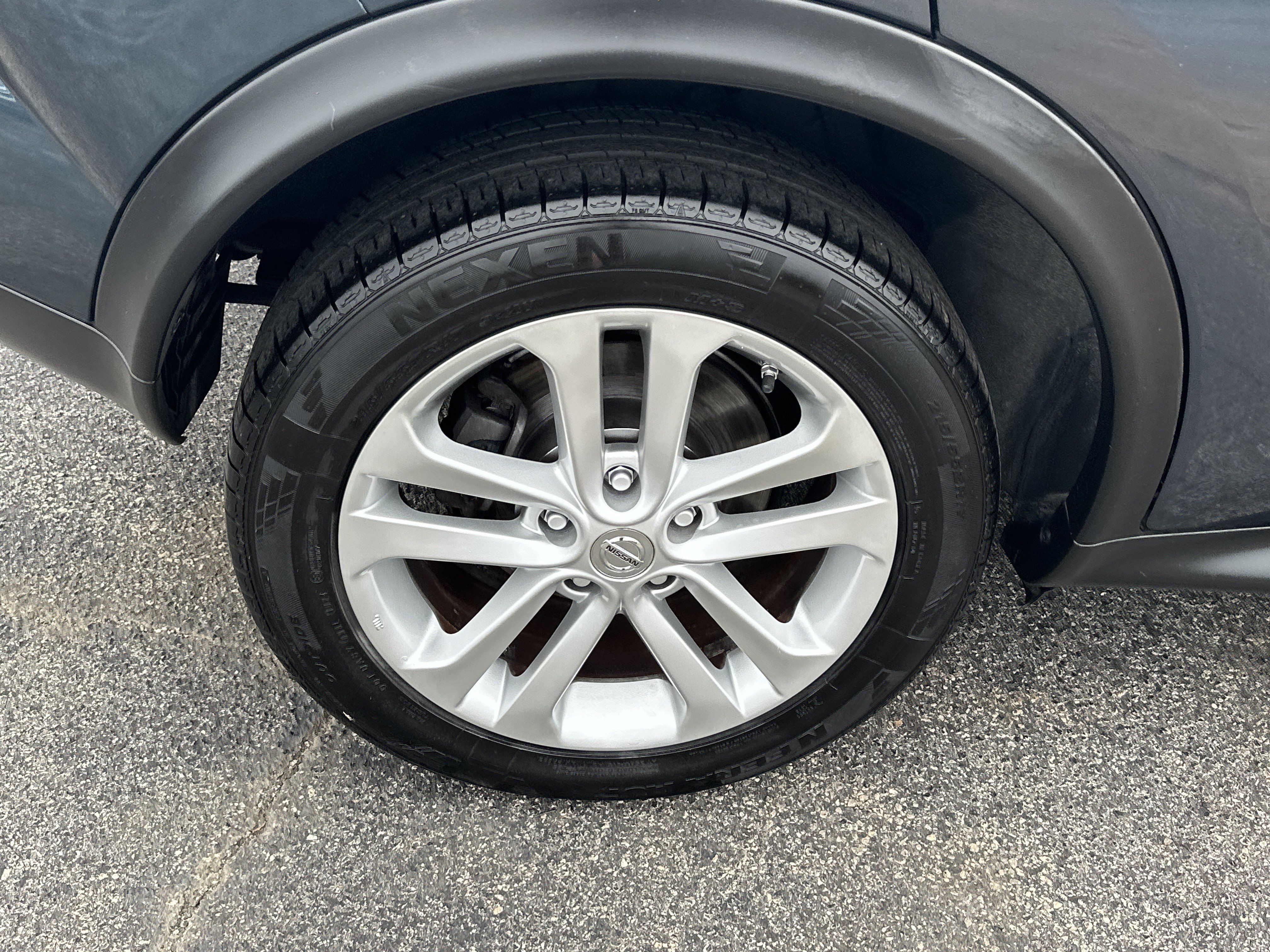 Used 2012 Nissan Juke SL FWD image 19