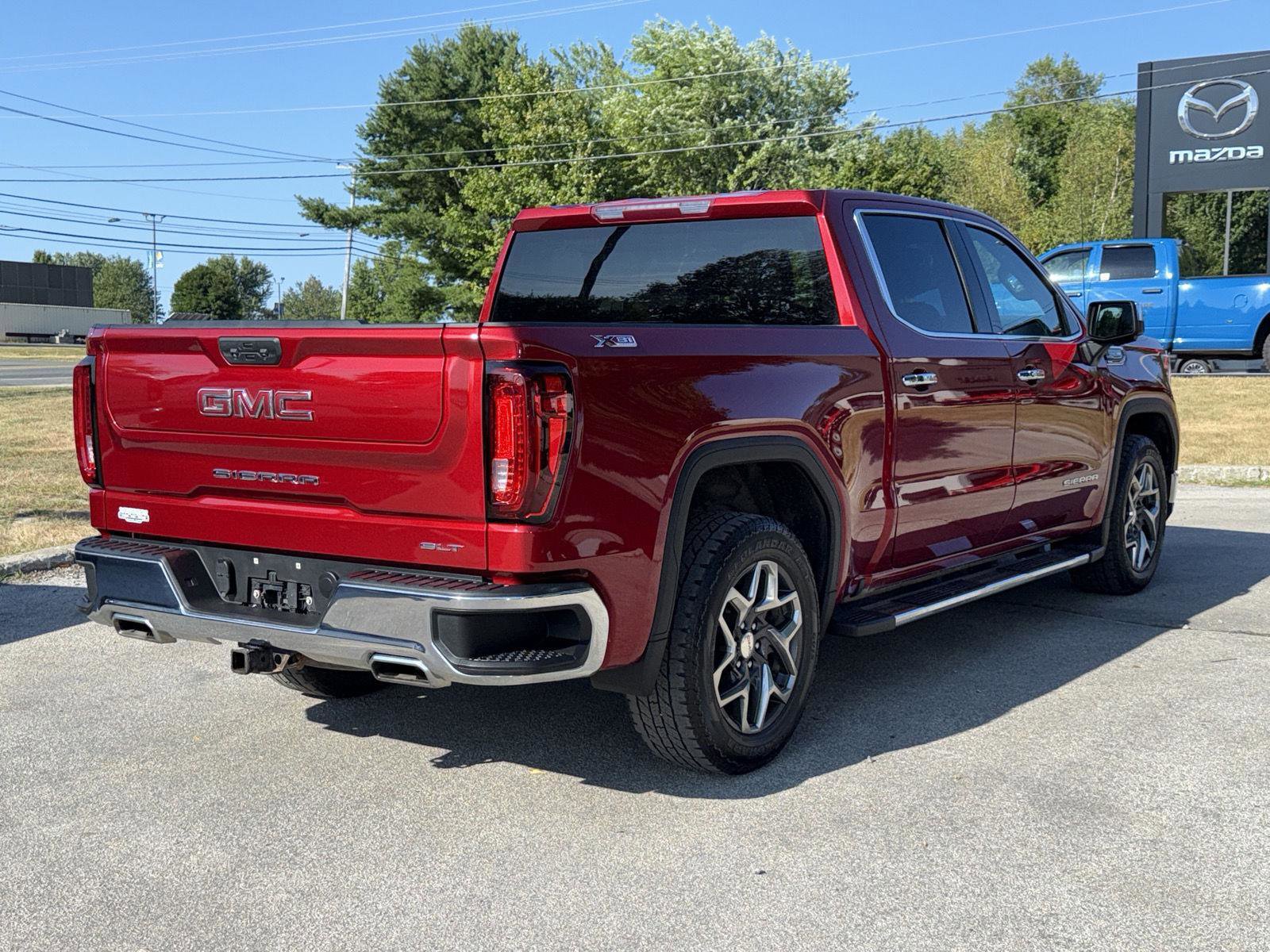 Used 2022 GMC Sierra 1500 SLT w/ SLT Premium Package image 10