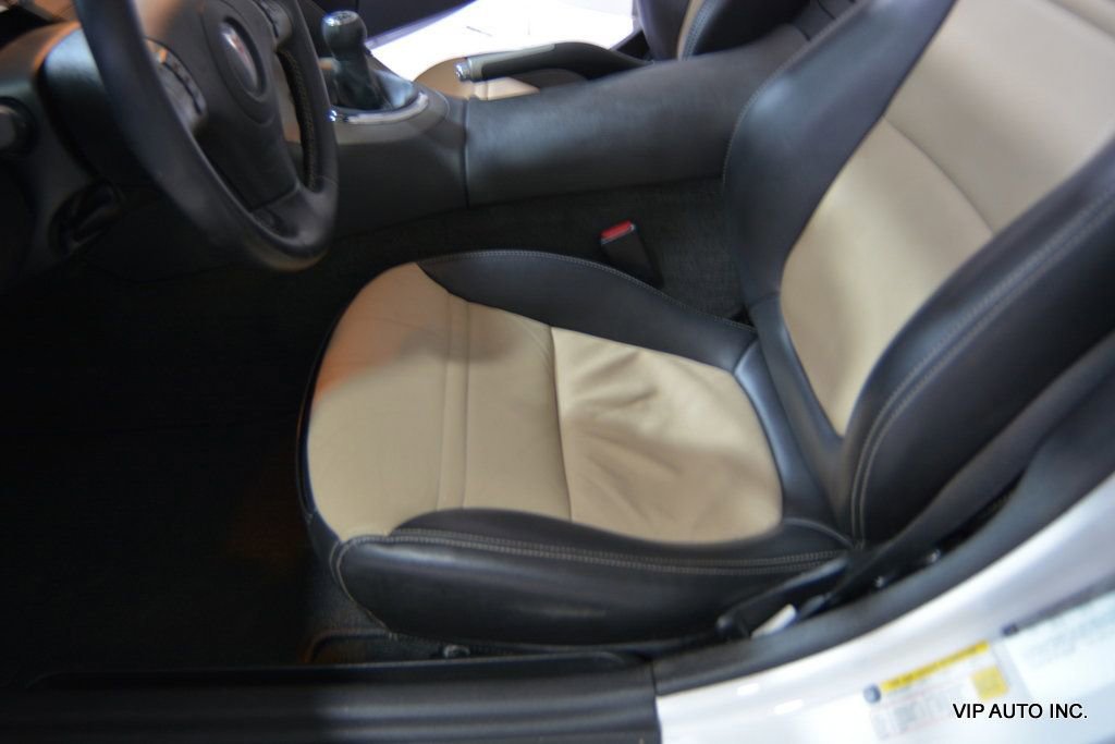 Used 2008 Pontiac Solstice Convertible w/ Premium Package image 21
