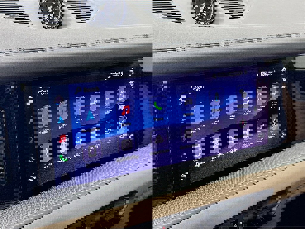 New 2026 Porsche Cayenne image 20