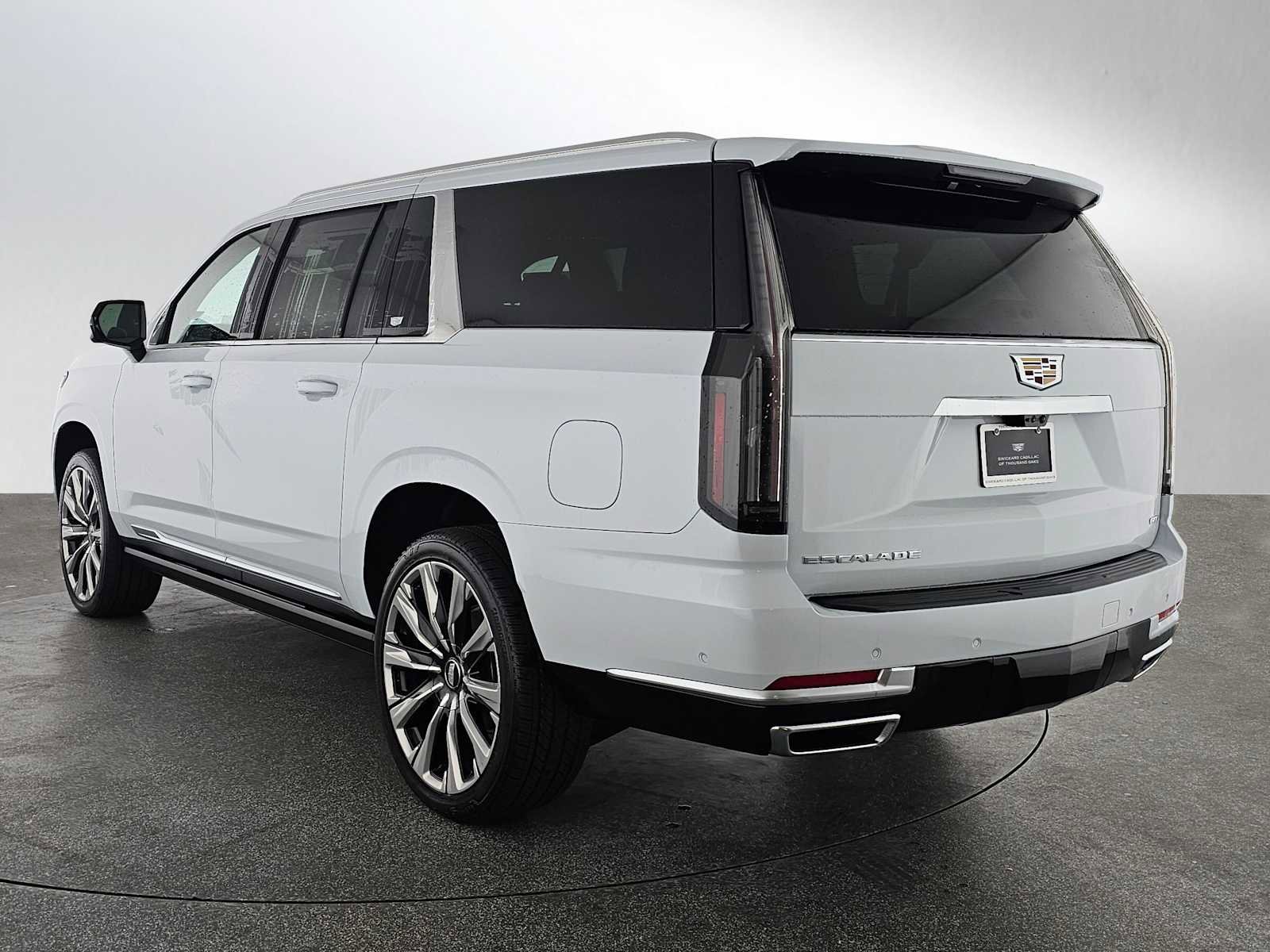 New 2026 Cadillac Escalade ESV Luxury w/ Touring Package image 5
