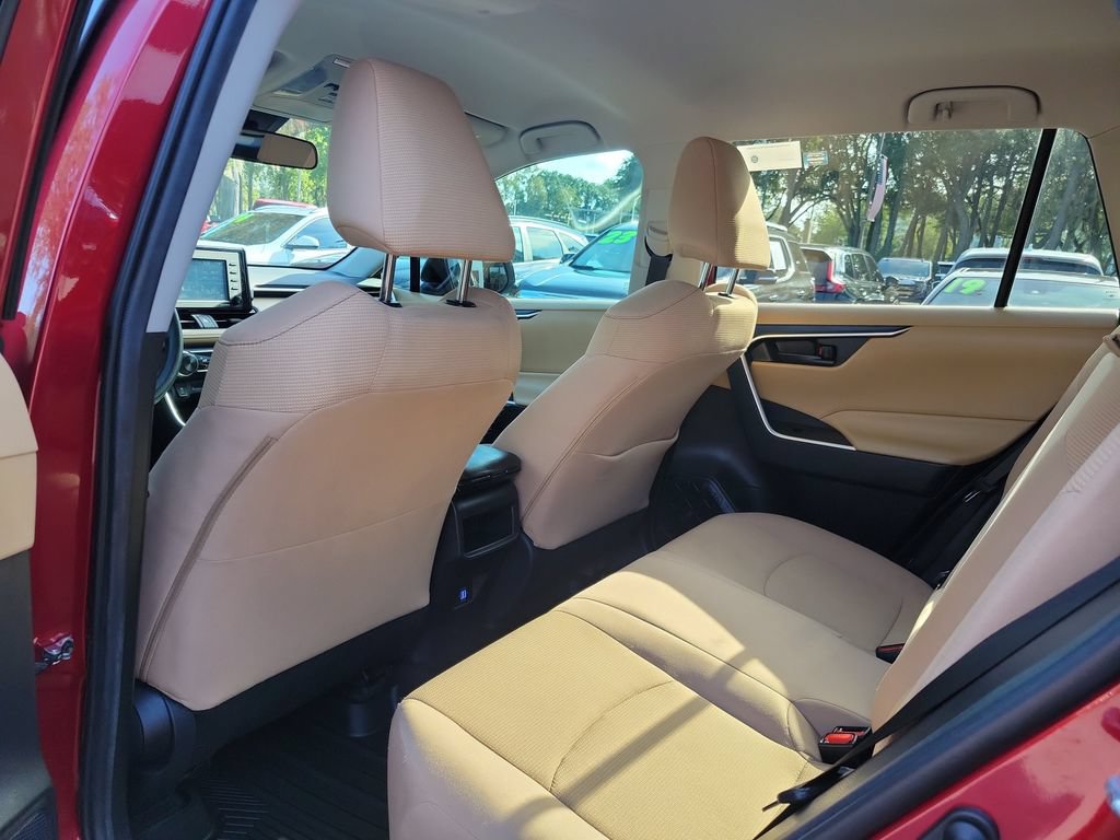 Used 2020 Toyota RAV4 LE FWD image 13