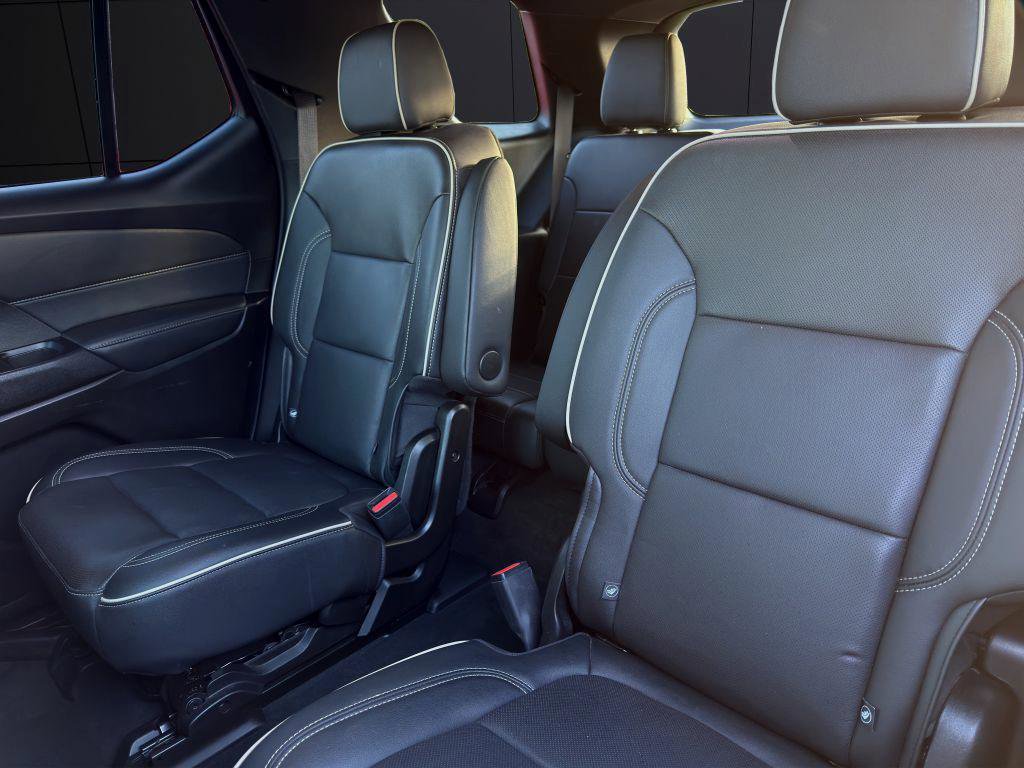 Used 2023 Chevrolet Traverse Premier image 22