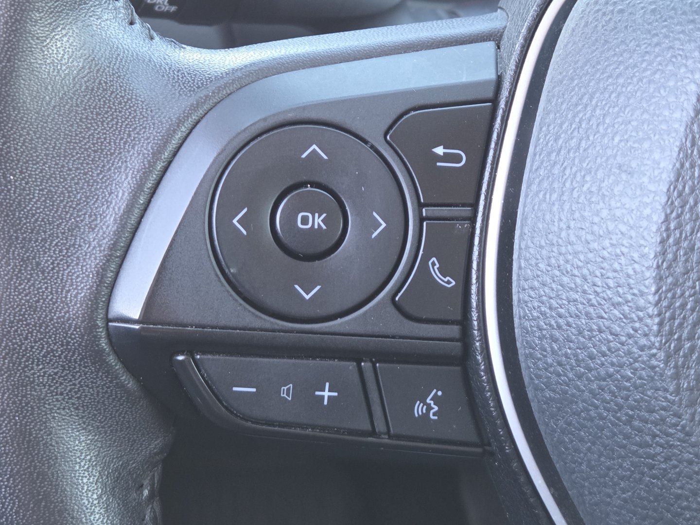 Used 2023 Toyota RAV4 Adventure AWD/4WD image 28