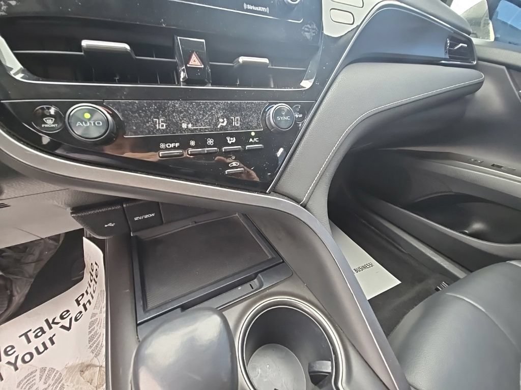 Used 2022 Toyota Camry SE FWD image 21