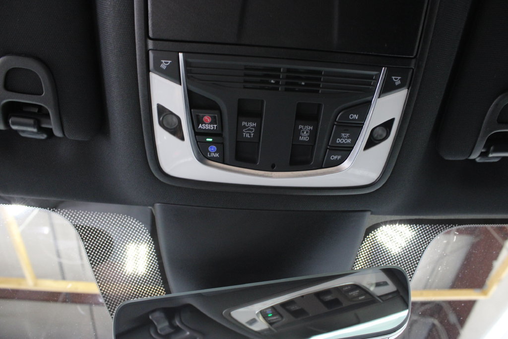 Used 2023 Acura MDX A-Spec AWD/4WD image 31
