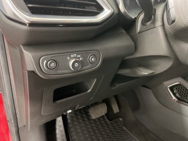 Used 2021 Chevrolet TrailBlazer LT w/ Convenience Package image 26