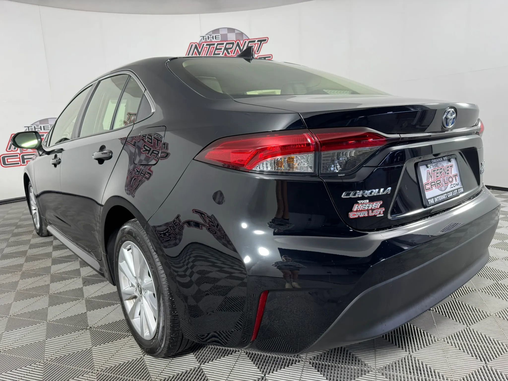 Used 2024 Toyota Corolla XLE FWD image 27