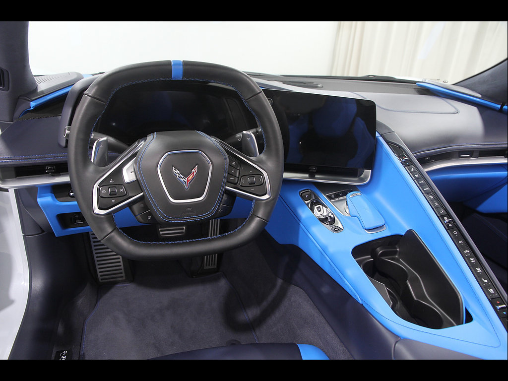 Used 2023 Chevrolet Corvette Stingray Premium Conv w/ Z51 Performance Package RWD image 8