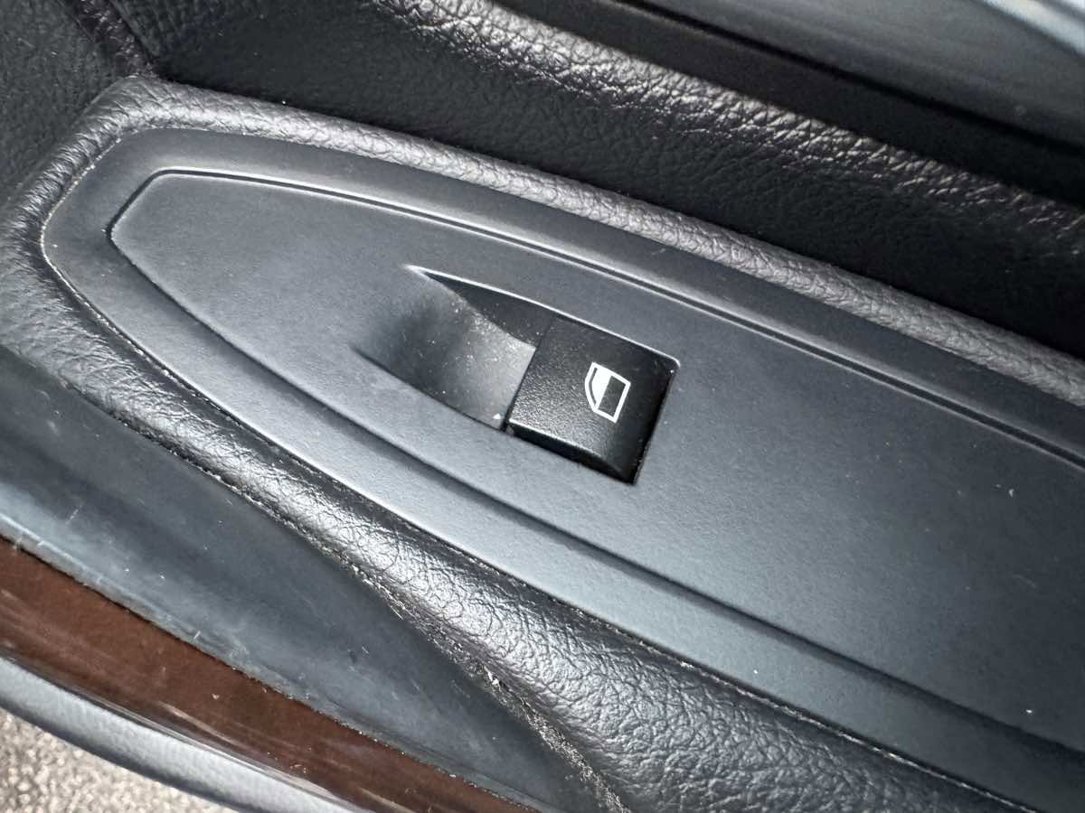 Used 2015 BMW 328i xDrive Sedan AWD/4WD image 31