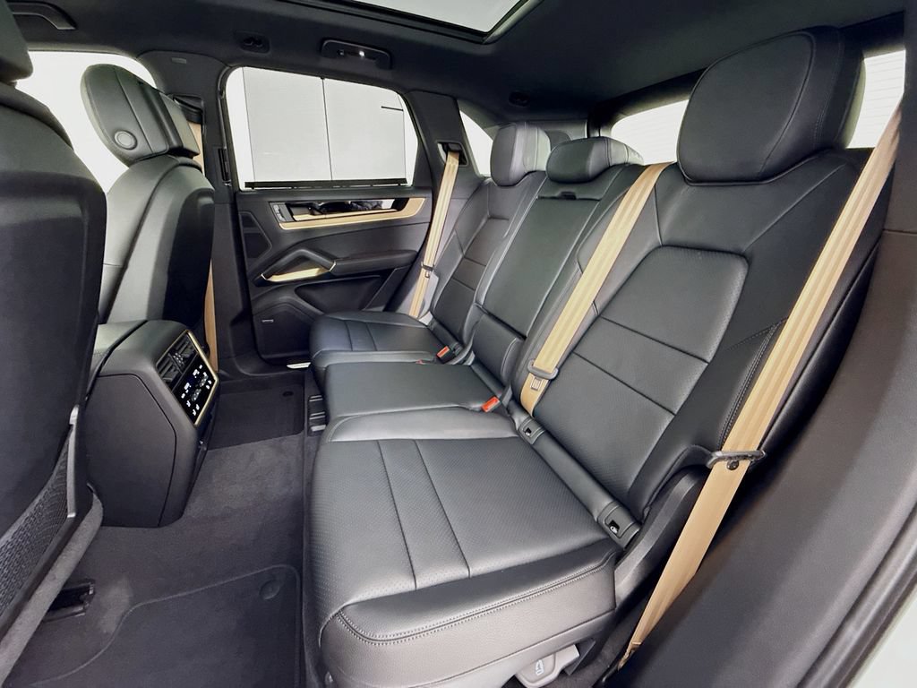 New 2026 Porsche Cayenne AWD/4WD image 25