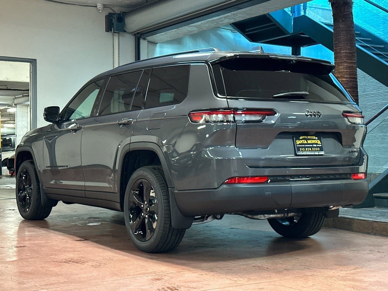 New 2025 Jeep Grand Cherokee L Limited w/ Luxury Tech Group II image 3