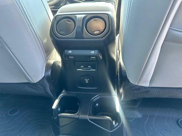 Used 2023 Jeep Gladiator Overland AWD/4WD image 15