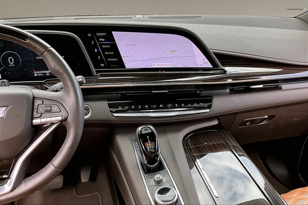 Used 2023 Cadillac Escalade ESV Premium Luxury AWD/4WD image 6