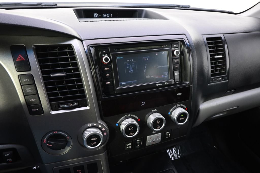 Used 2015 Toyota Sequoia Limited AWD/4WD image 29