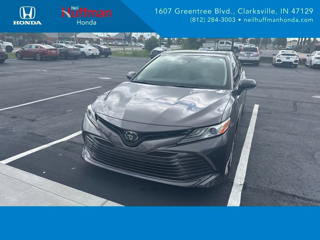 Used 2019 Toyota Camry XLE FWD image 1