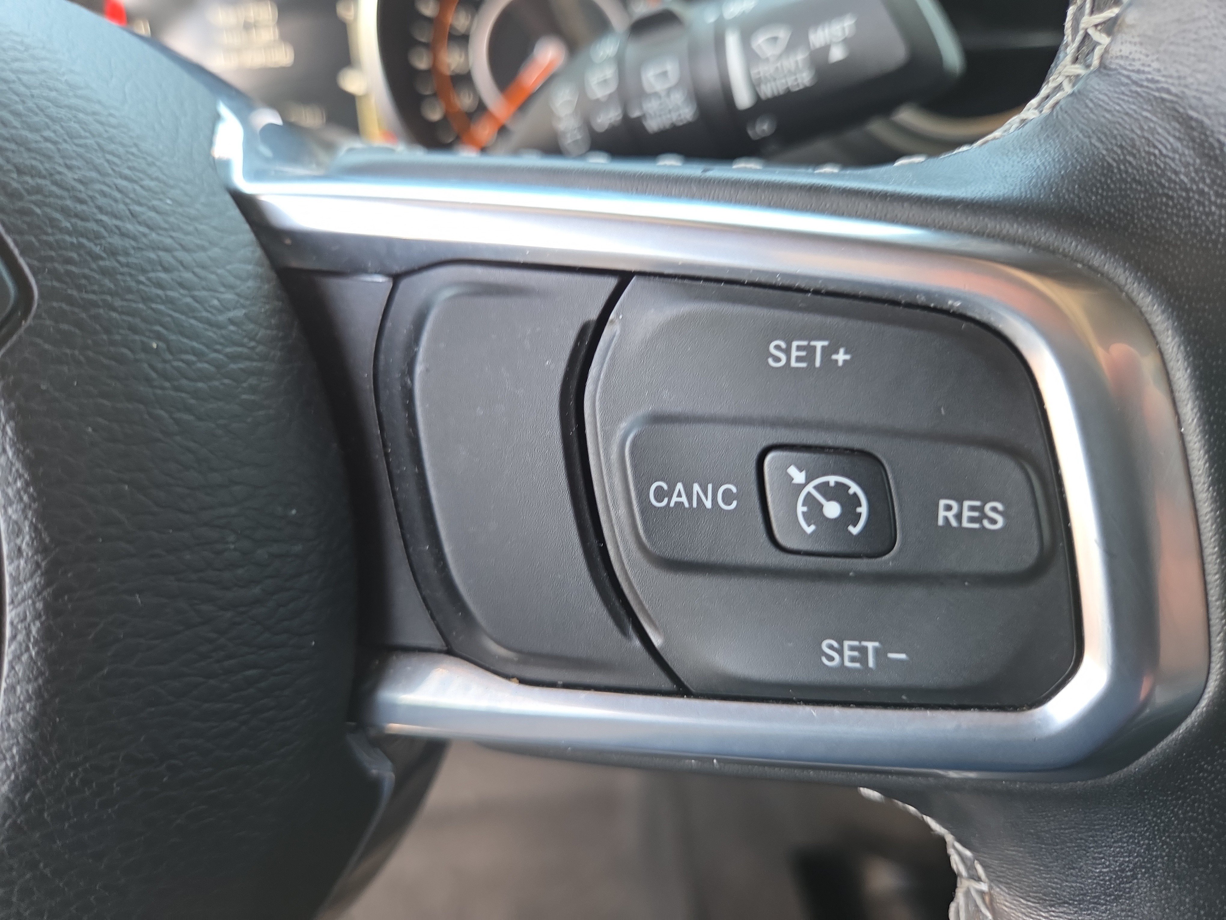 Used 2022 Jeep Wrangler Unlimited Sahara w/ Cold Weather Group AWD/4WD image 25
