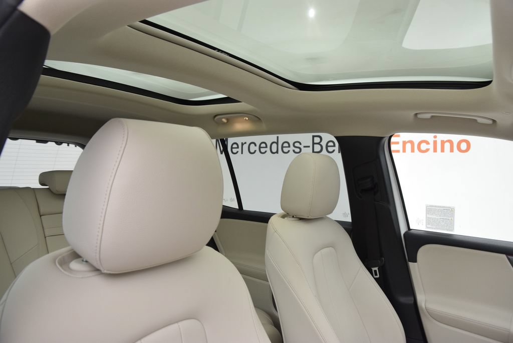 Certified 2023 Mercedes-Benz EQB 300 4MATIC w/ Exclusive Package image 18
