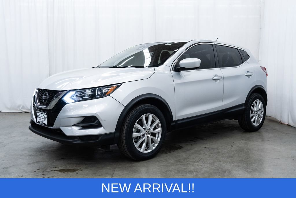 Used 2021 Nissan Rogue Sport S image 3