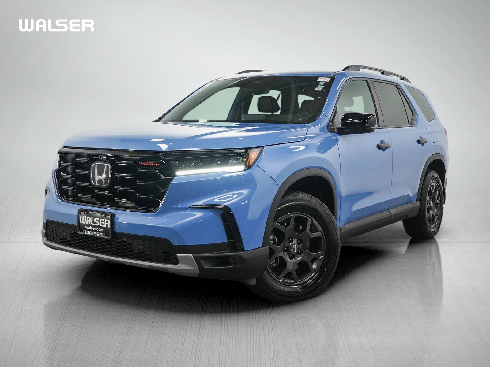 Used 2025 Honda Pilot TrailSport image 1