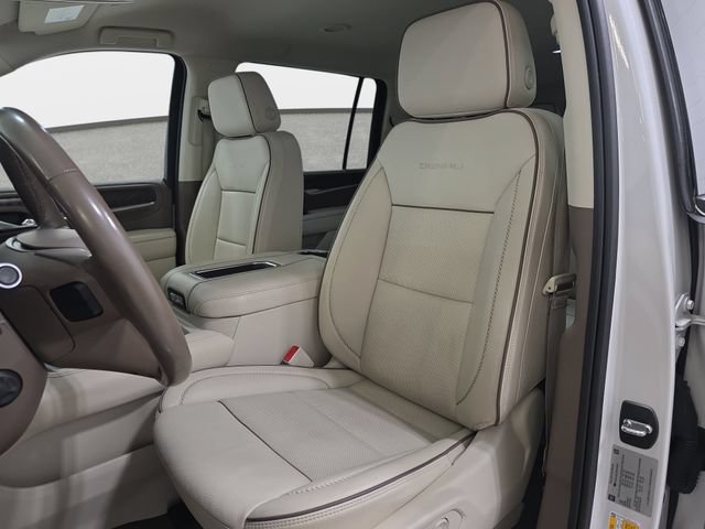 Used 2023 GMC Yukon XL Denali AWD/4WD image 12