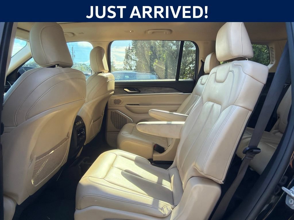 Used 2021 Jeep Grand Cherokee L Limited AWD/4WD image 10