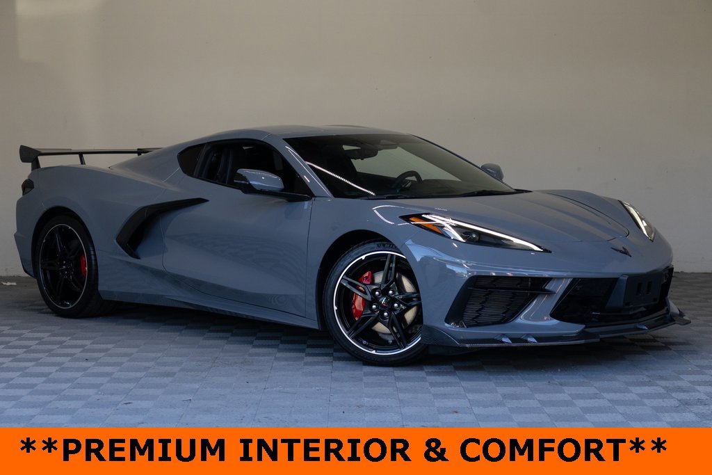 Used 2025 Chevrolet Corvette Stingray Preferred Cpe w/ 2LT image 2