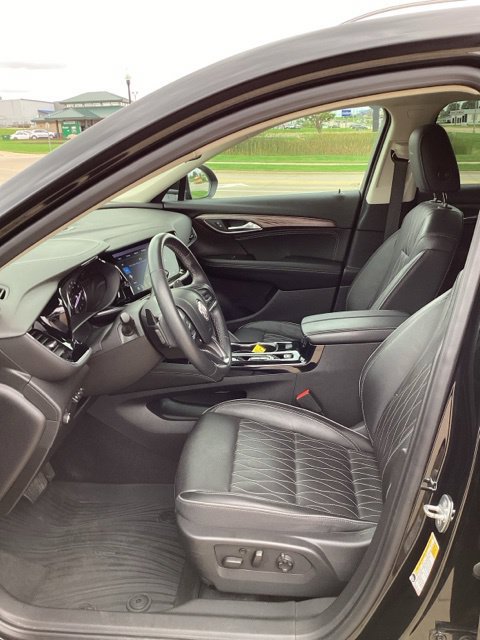 Used 2021 Buick Envision Avenir w/ Technology Package II AWD/4WD image 9