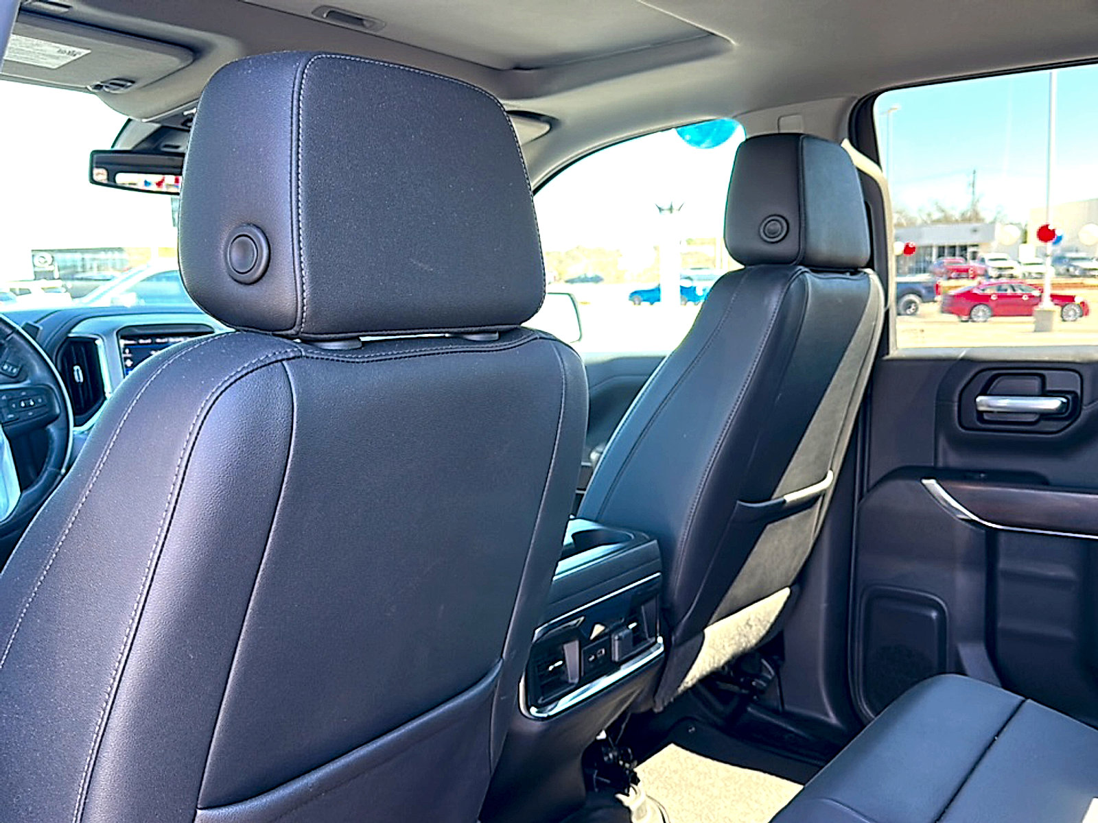 Used 2022 GMC Sierra 1500 SLT image 17