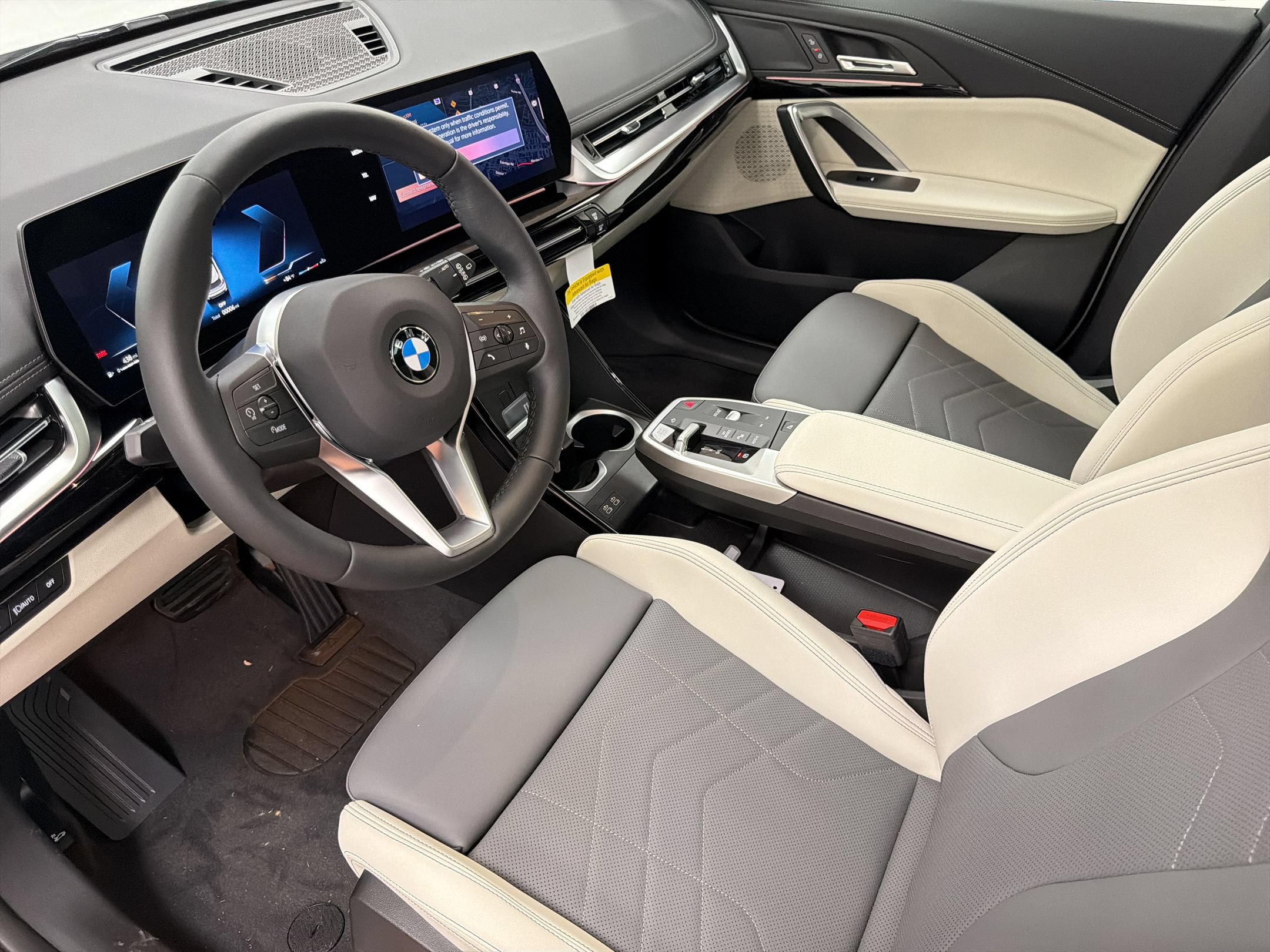 Used 2026 BMW X1 xDrive28i w/ Convenience Package AWD/4WD image 4