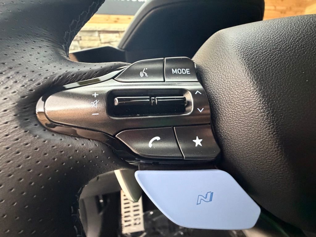 Certified 2024 Hyundai Elantra N image 23