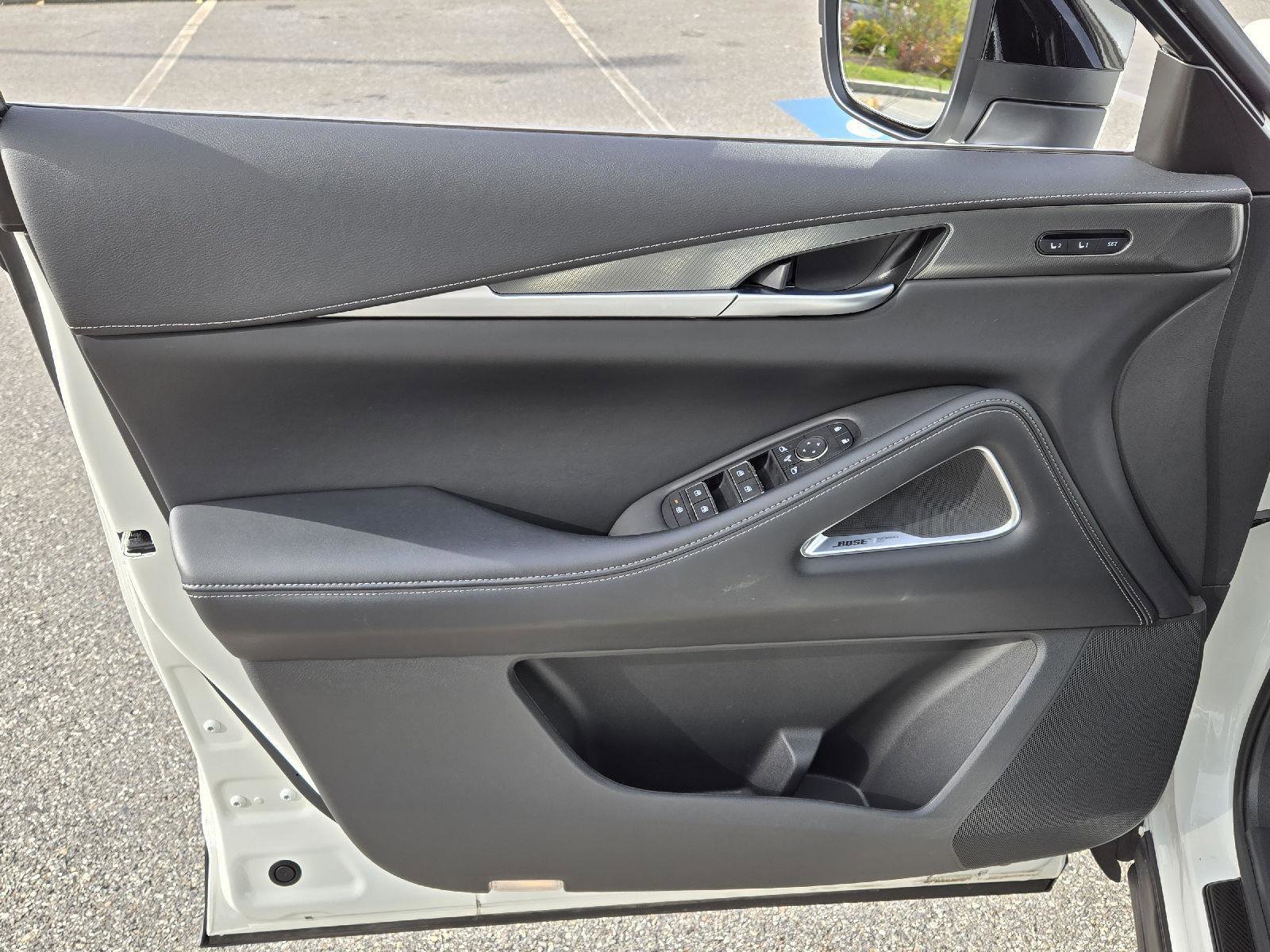 Certified 2025 INFINITI QX60 Luxe w/ Black Edition image 7