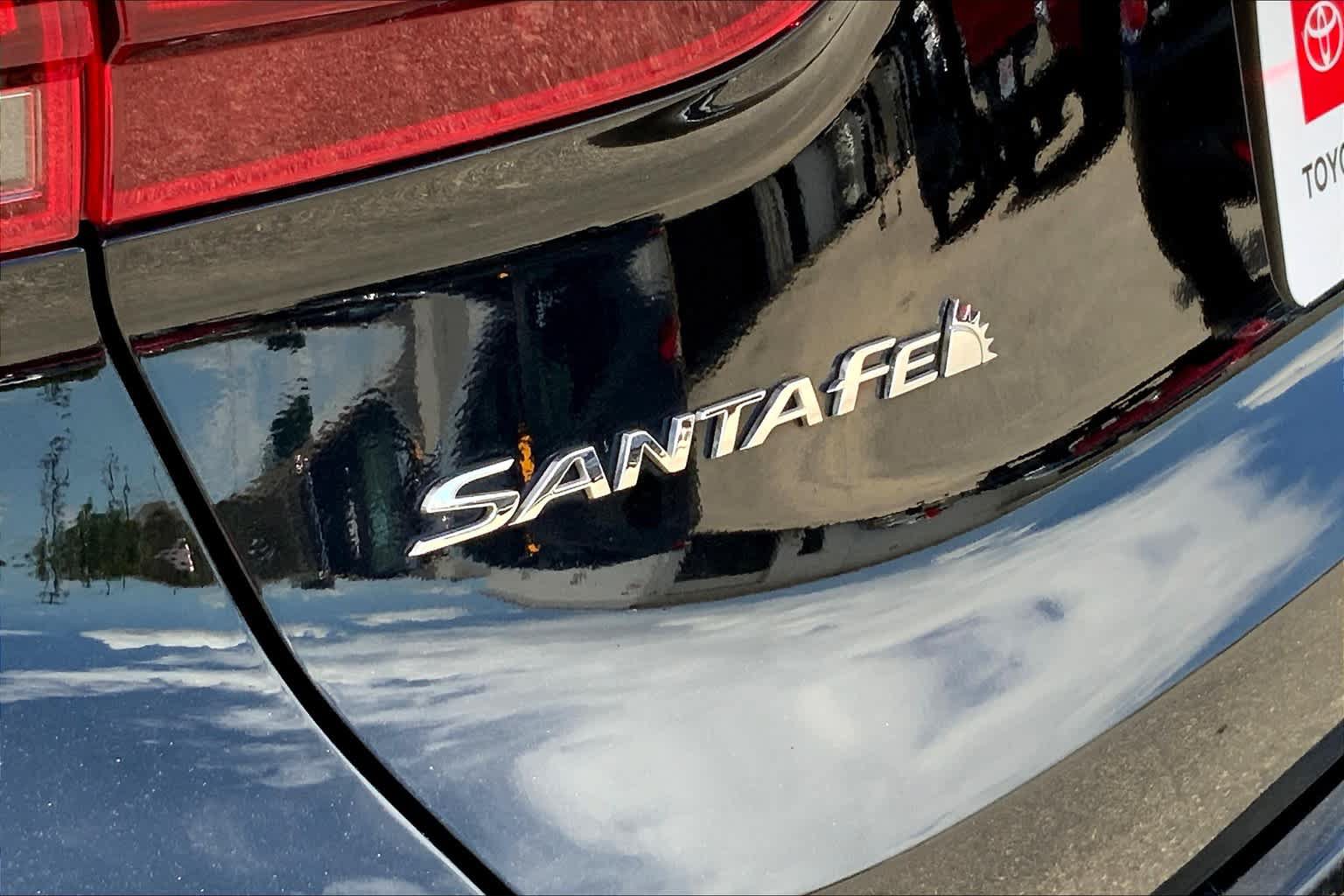 Used 2021 Hyundai Santa Fe SE FWD image 29
