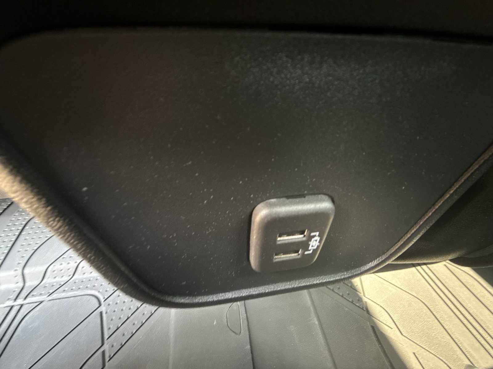 Certified 2024 Chevrolet Equinox LT w/ LPO, Floor Liner Package FWD image 20