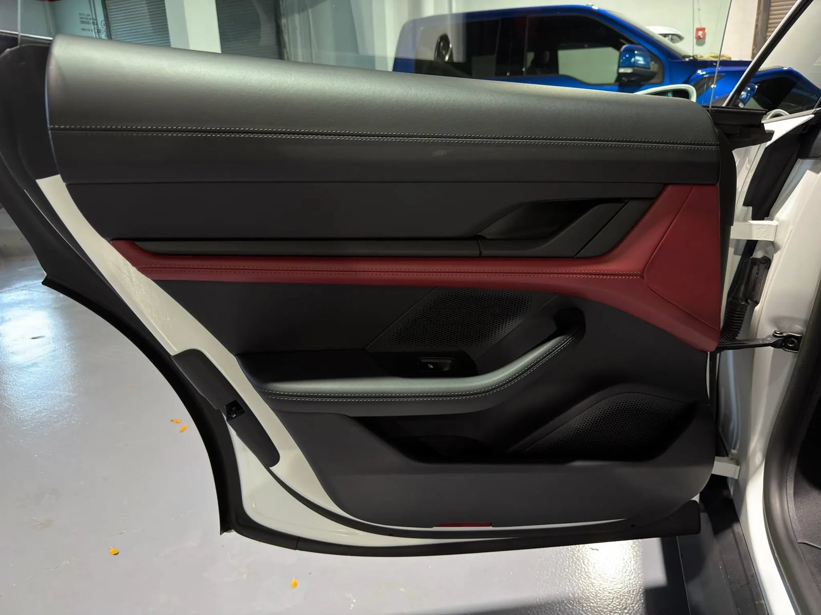 Used 2022 Porsche Taycan RWD image 49